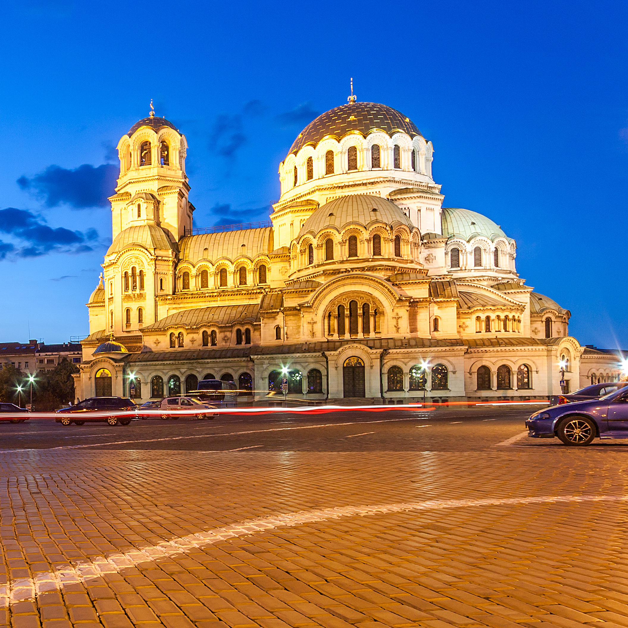 Църкви